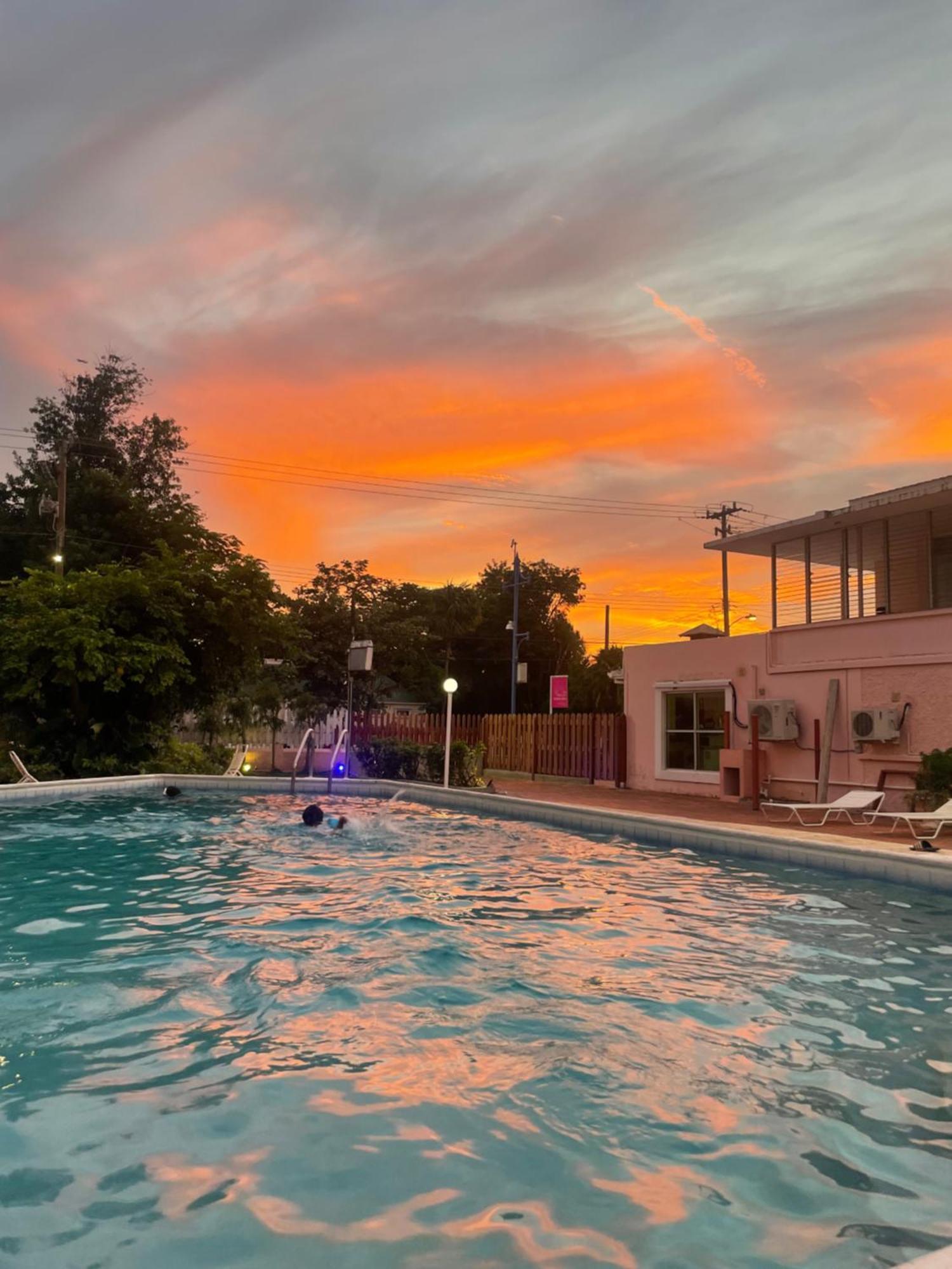 The Monteray Hotel Κράιστ Τσερτς Εξωτερικό φωτογραφία